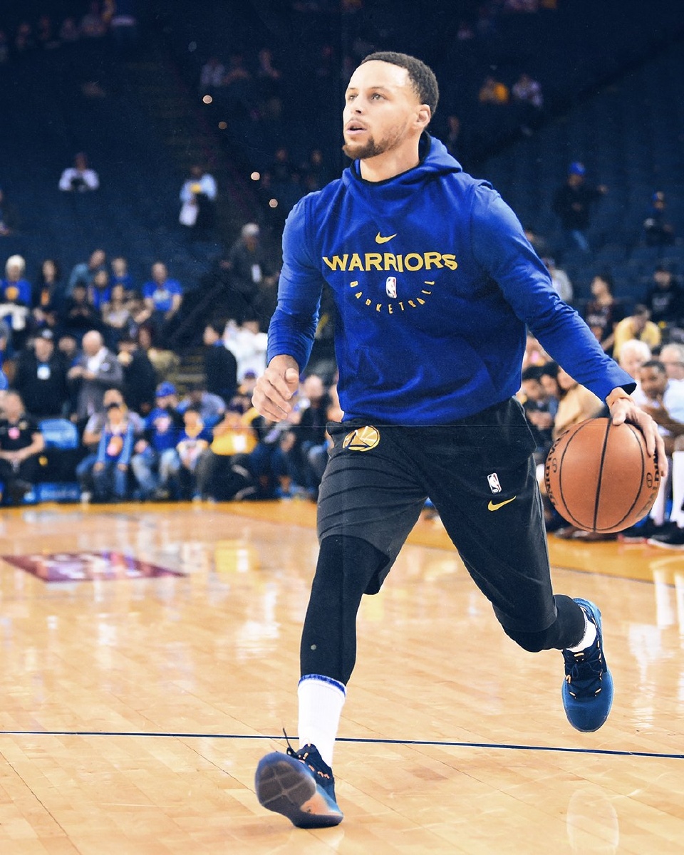 突出他以速 突出他以速